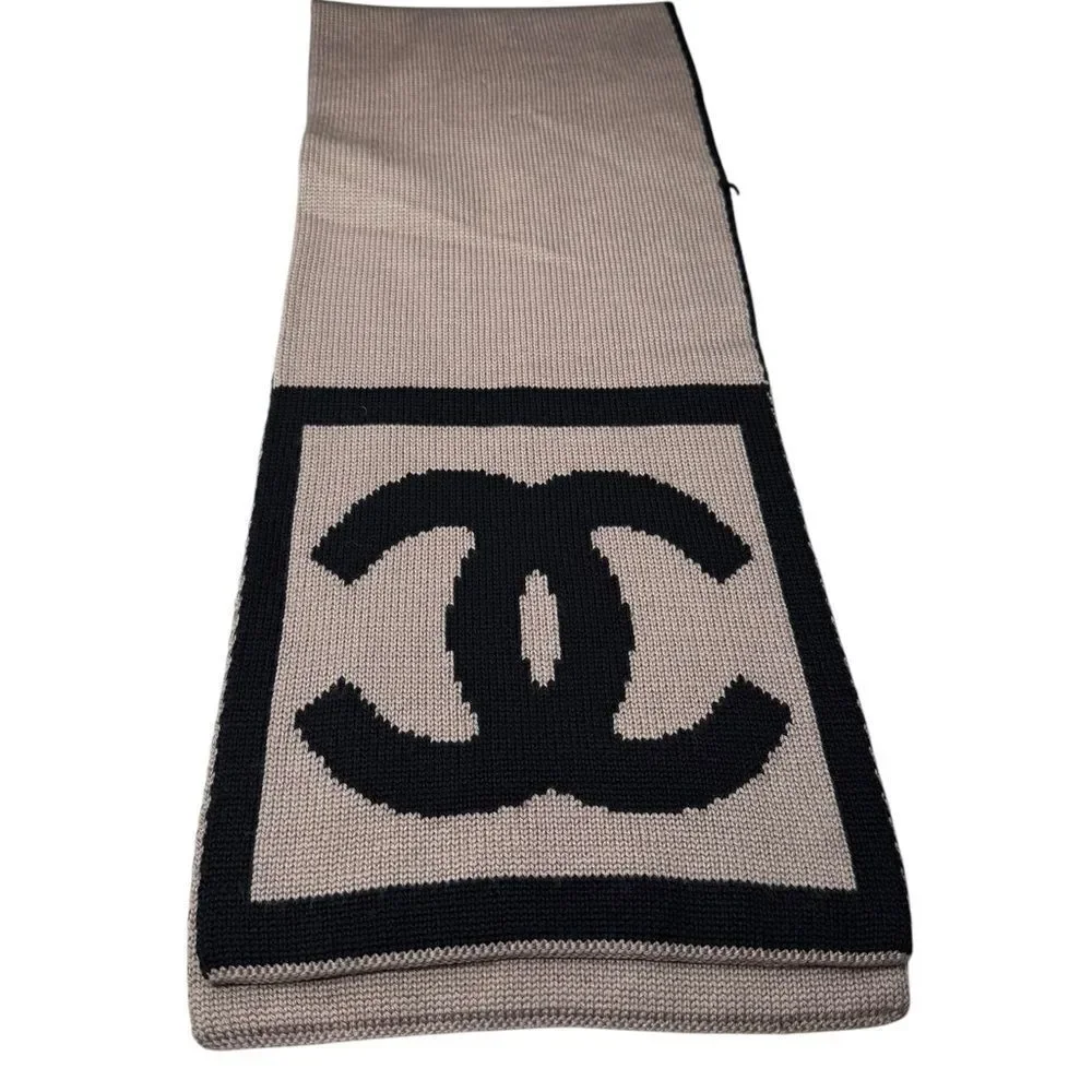 Chanel Wool Scarf - Picture 2 of 4